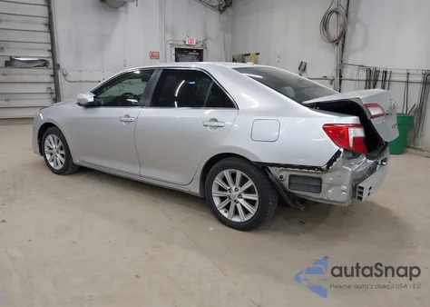 2012 Toyota Camry Xle z USA, uszkodzony, nr VIN 4T4BF1FK2CR179470